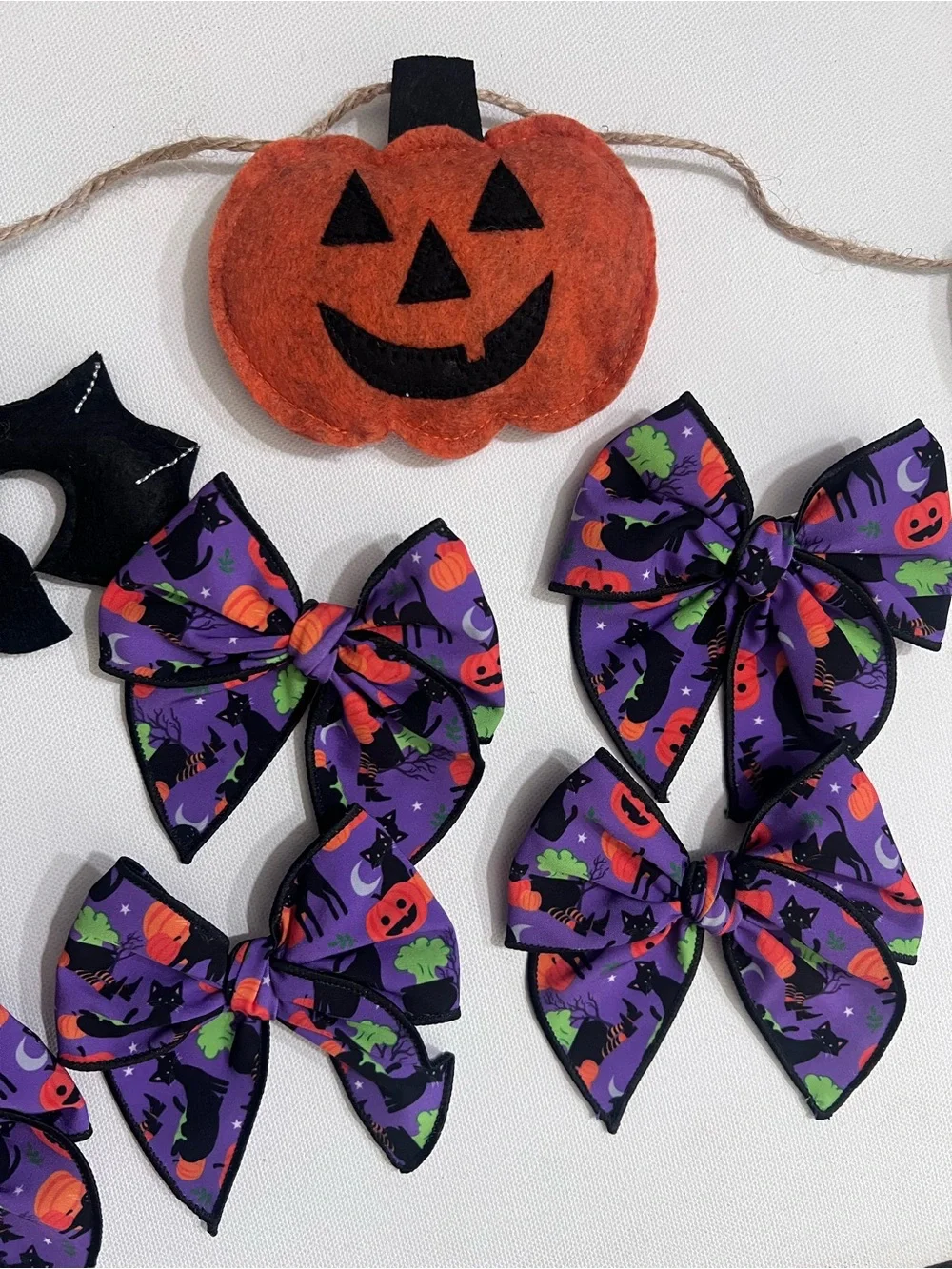 Handmade Halloween Hair Bow – Spooky Black Cat & Pumpkin Print (3.5”)